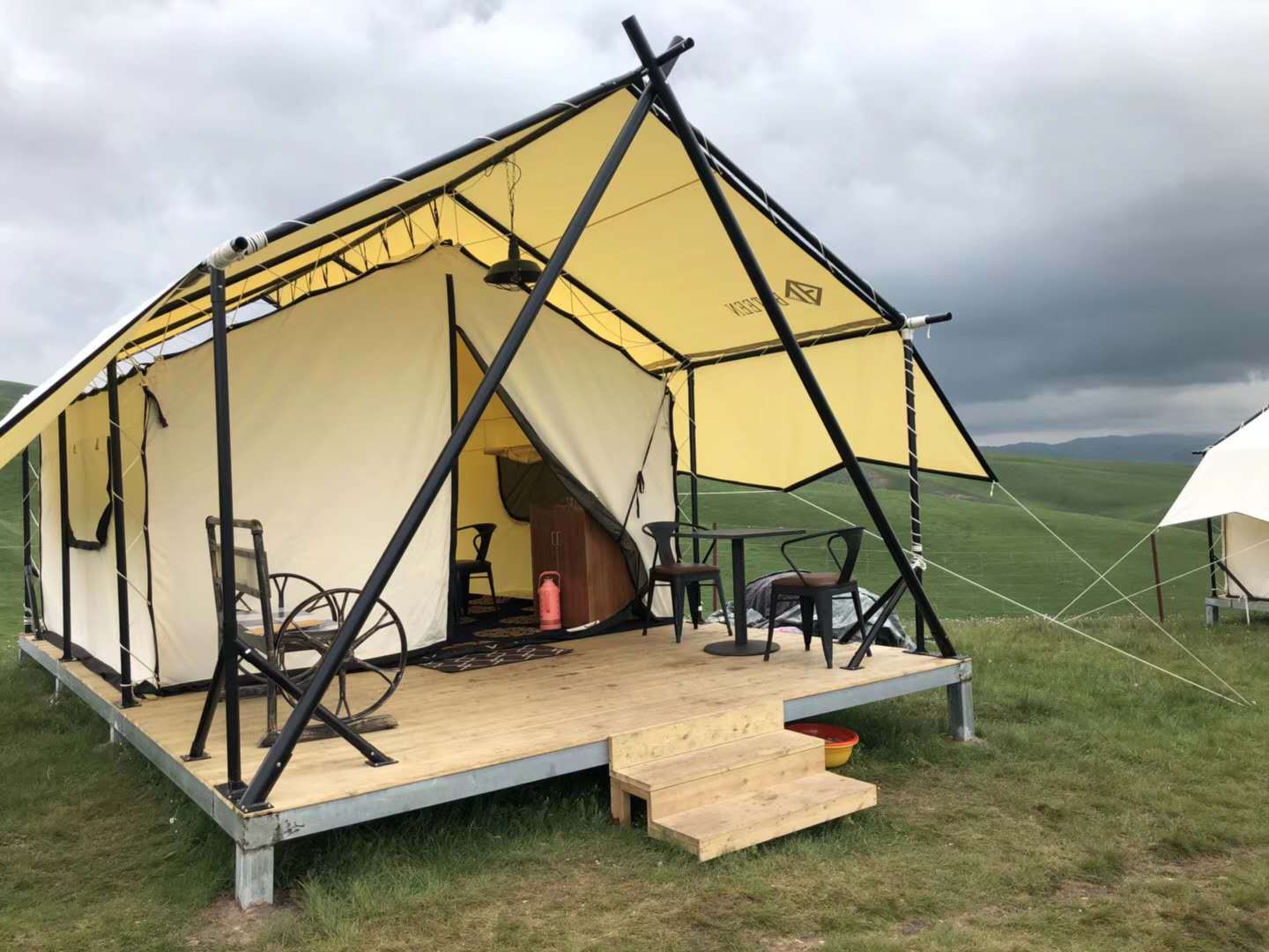 牧云帳篷營(yíng)地 360°全景圖與折疊桌椅的戶外美學(xué)